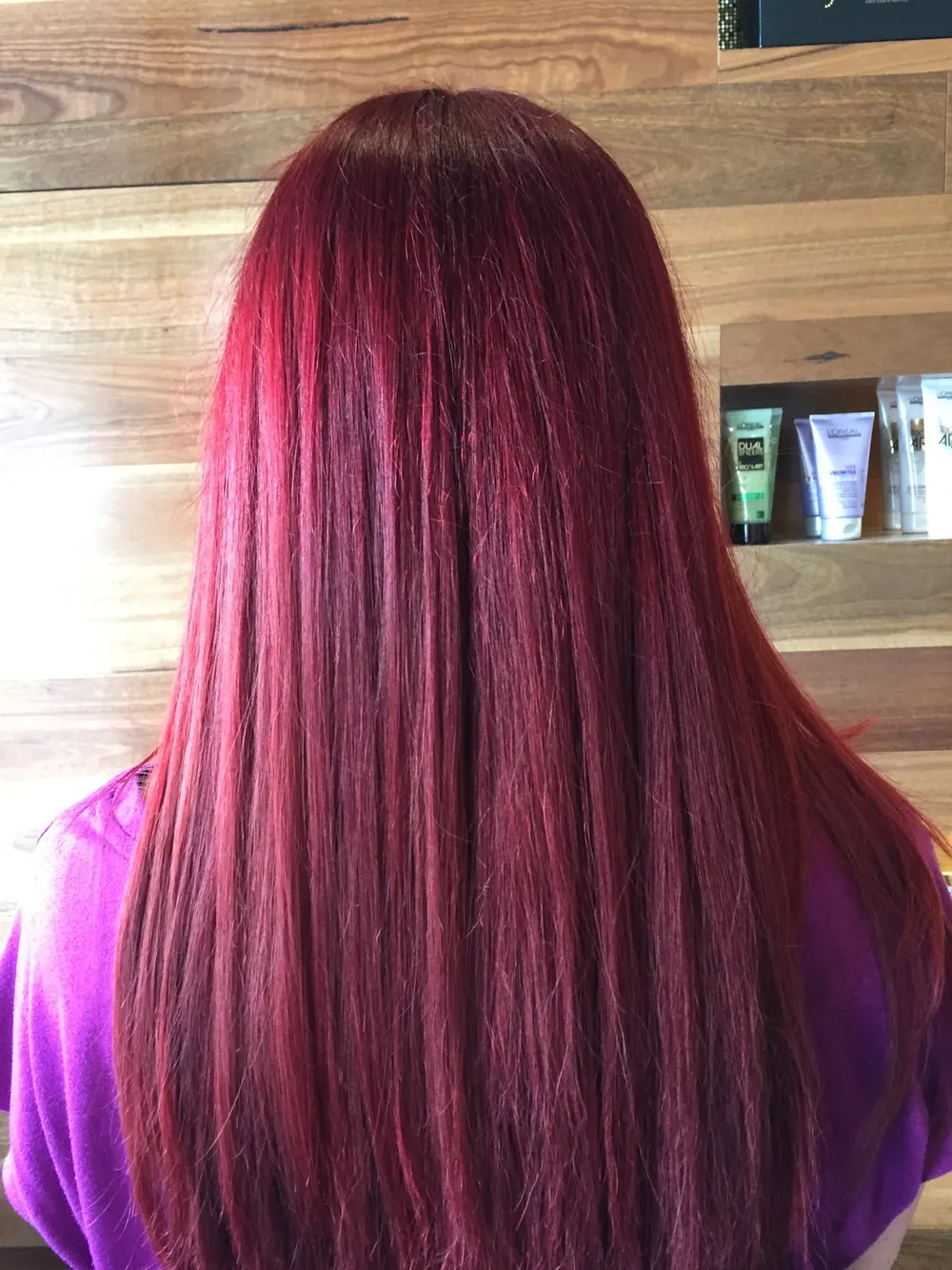 Vivid magenta-red colour, worn straight